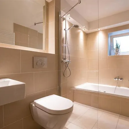 Дом отдыха Haus-alster-2 *